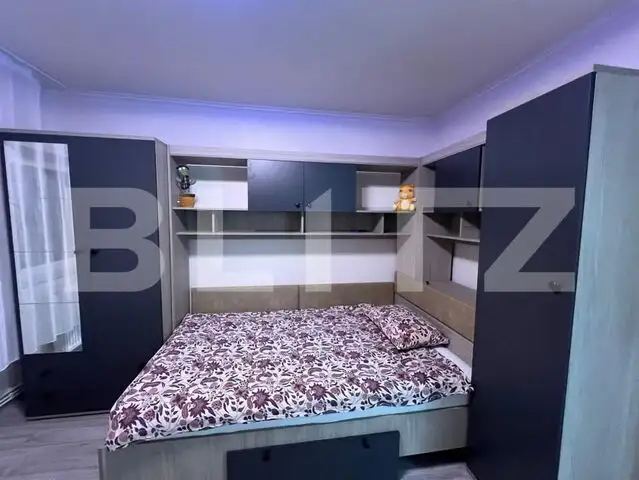 Apartament renovat cu 3 camere, 75 mp, etaj 4/4,  în Carpați 2