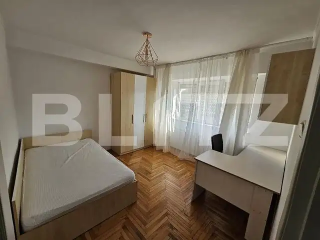 Apartament cu 4 camere, 98 mp, zona-Nufarul