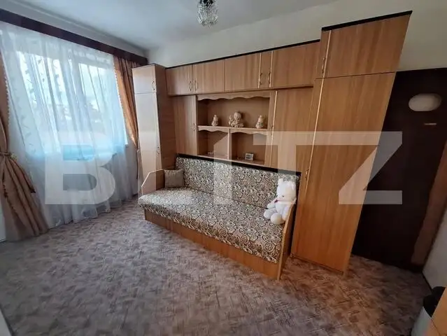 Apartament 3 camere, 45mp etaj 2, Cugir