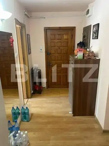 Apartament cu 3 camere, etaj 1,  79 mp utili totali, Calea Bucuresti-Piata Mare