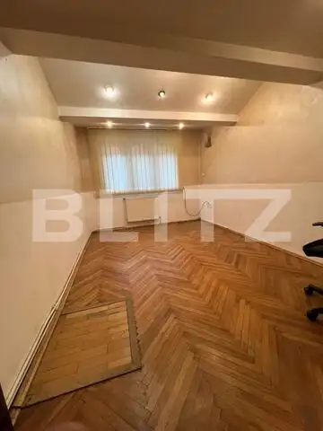 Apartament pentru birouri, cu 2 camere, 24 mp, zona-centru