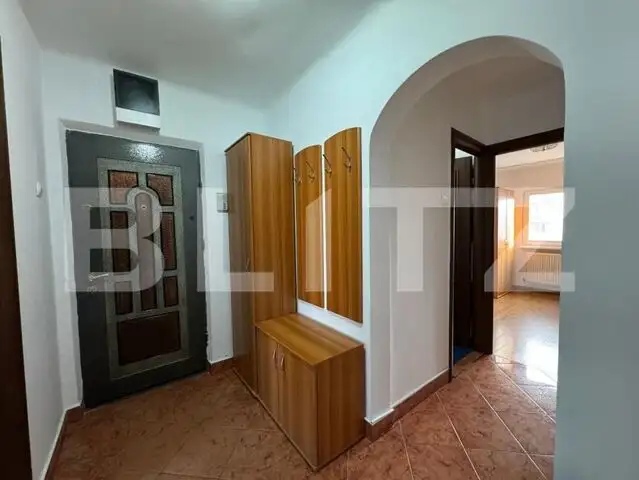 Apartament 3 camere decomandat, CT, et. 2, Rovine