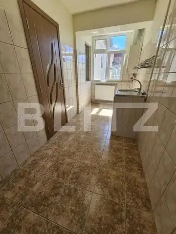 Apartament 3 camere, 67 mp, zona Cugir