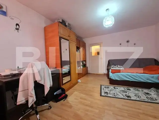 Apartament cu o camera, 28 de mp, mobilat ulitat, zona Manastur - Bucegi 