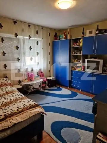 Apartament de vanzare, cu doua camare, 60 mp, zona Carpati 2