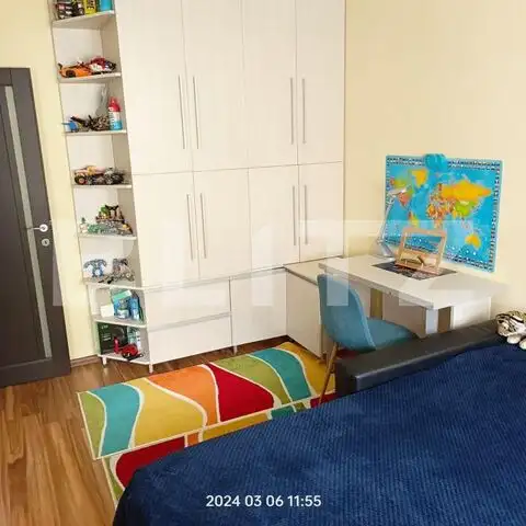 Apartament cu 3 camere, 70 mp, cu 2 parcari in curte privata, zona Campului