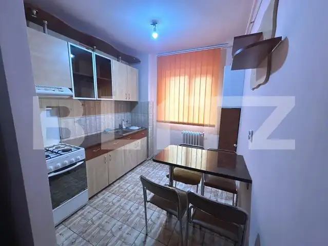 Apartament cu 2 camere, 54 mp, zona Cetate