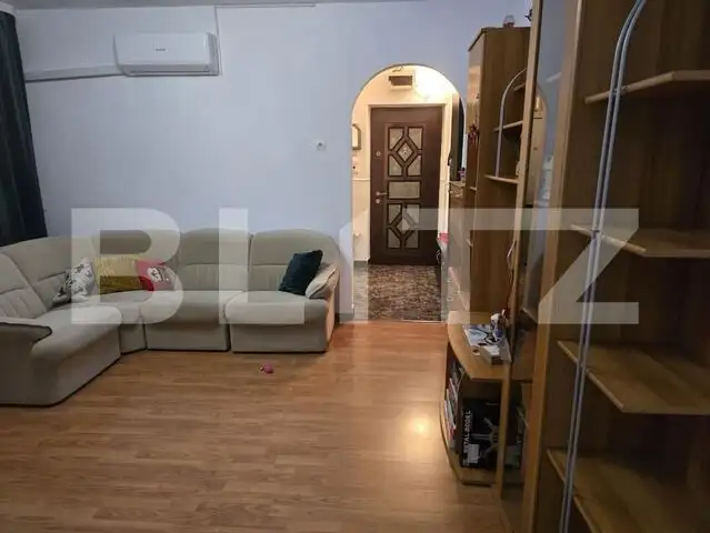 Apartament cu 3 camere, 70 mp, zona Micro 14