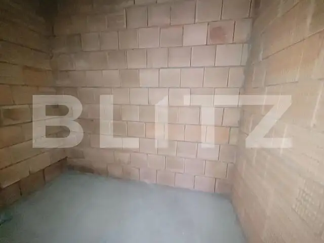 Apartament de vanzare, de 2 camere, semidecomandat, bloc nou, zona Pod IRA