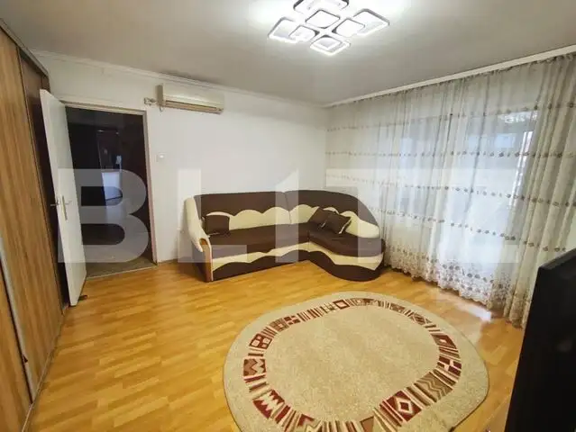 Apartament decomandat cu 4 camere, 80 mp, zona Nufarul