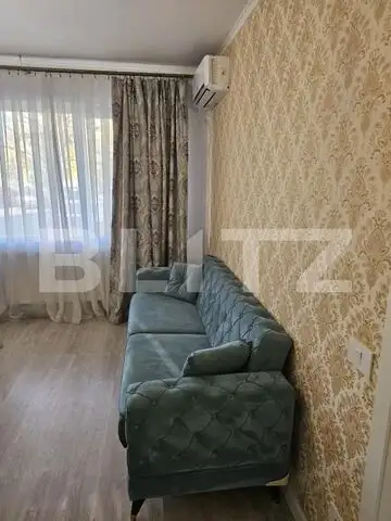 Apartament de vanzare, cu 2 camere, 35 mp, zona Prima Universității