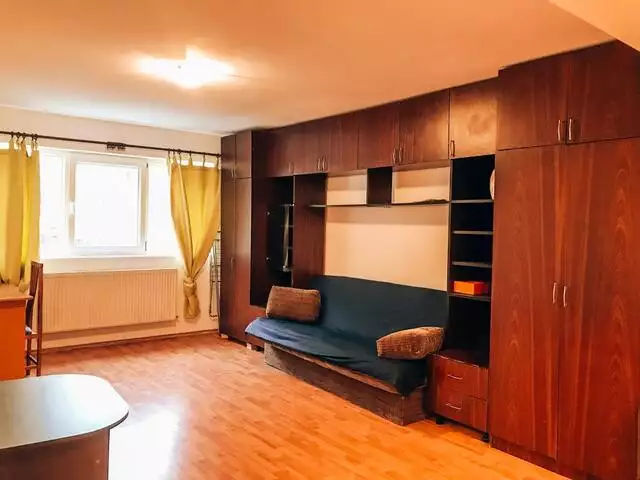 Apartament de 2 camere, 57 mp, parcare, zona strazii Calea Turzii