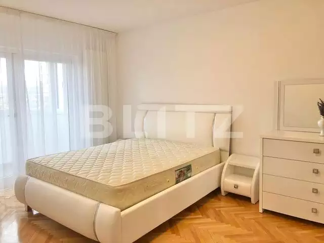 Apartament 3 camere, decomandate, 72 mp, parcare, modern, zona strazii Aurel Vlaicu