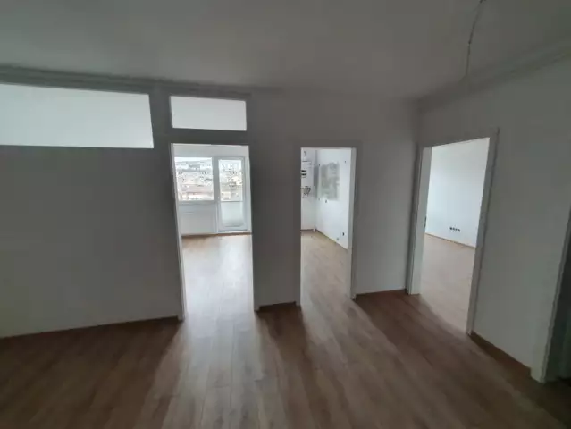 Apartament 3 camere semidecomandat, 55 mp, Corneliu Coposu