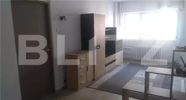 Apartament de 3 camere, Mihai Bravu, semidecomandat