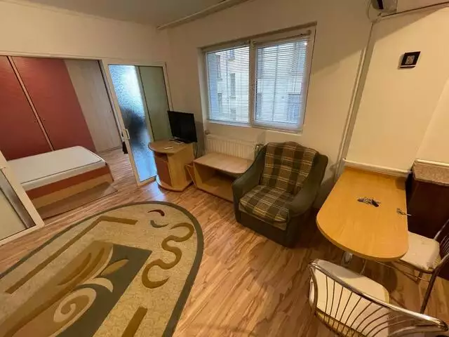 Apartament 2 camere, spatios, 40 mp, zona Bd. Kogălniceanu, Parc Cismigiu