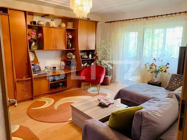 Apartament de 3 camere, 2 balcoane, cu o suprafata de 70 mp, zona Bucovina