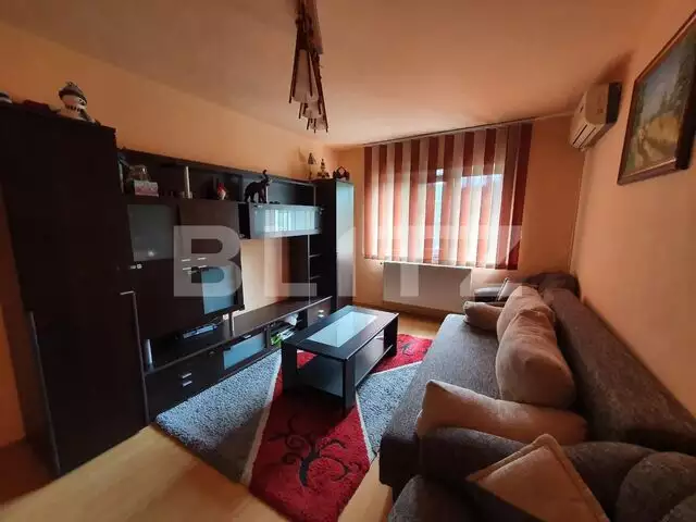 Apartament 3 camere,  60 mp, decomandat, zona Lipovei