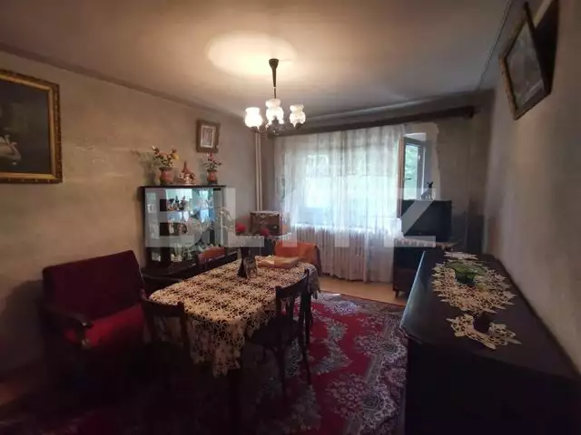 Apartament de 2 camere decomandat, zona Păcii