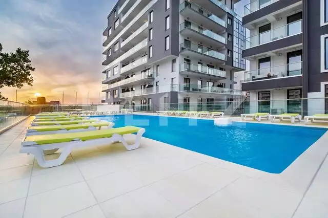 Apartament 2 camere, spatios, piscina exterioara, Mamaia Nord!