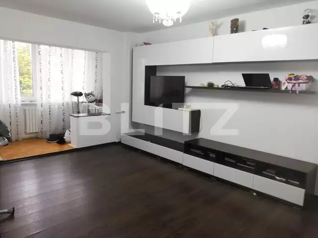 Apartament 3 camere, decomandat, zona Dacia, Scoala Spectrum