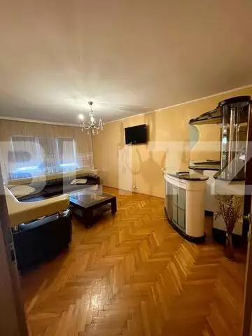 Apartament 3 camere, decomandat, loc de parcare, zona Dacia