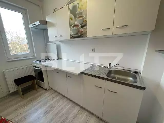 Apartament 2 camere, decomandat, 45 mp, parcare, zona Abatorului