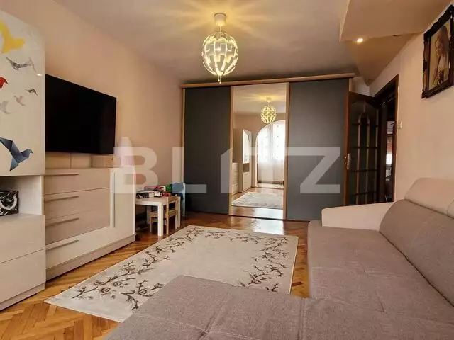 Apartament spatios, 3 camere, 74 mp, in Calea Lipovei