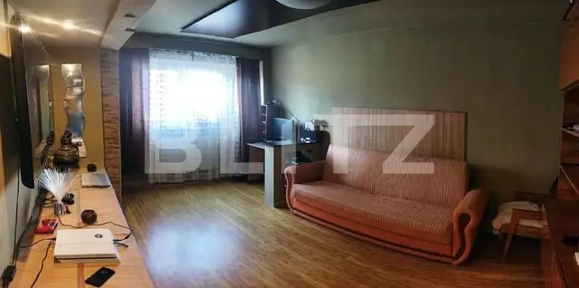 Apartament de 3 camere, 65 mp, decomandat, zona Valea Aurie