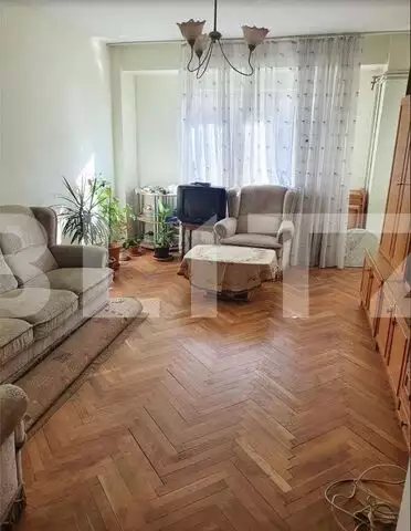  Apartament cu 5 camere, 100 mp, zona Soarelui