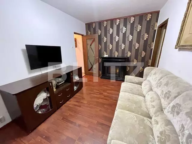 Apartament 3 camere, 60 mp, decomandat, Craiovita Noua