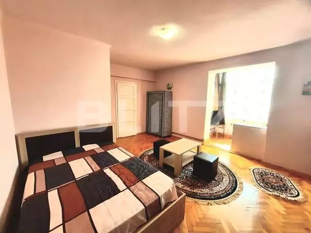Apartament de 1 camere, 35 mp, decomandat, zona Podgoria