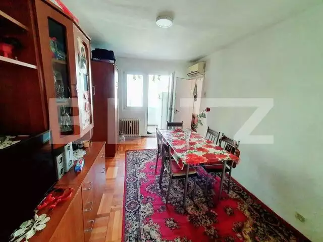 Apartament de 3 camere, 54 mp, etaj intermediar, zona Aurel Vlaicu