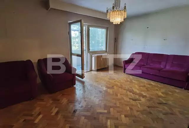 Apartament de 3 camere, decomandat, etaj intermediar, zona Titulescu