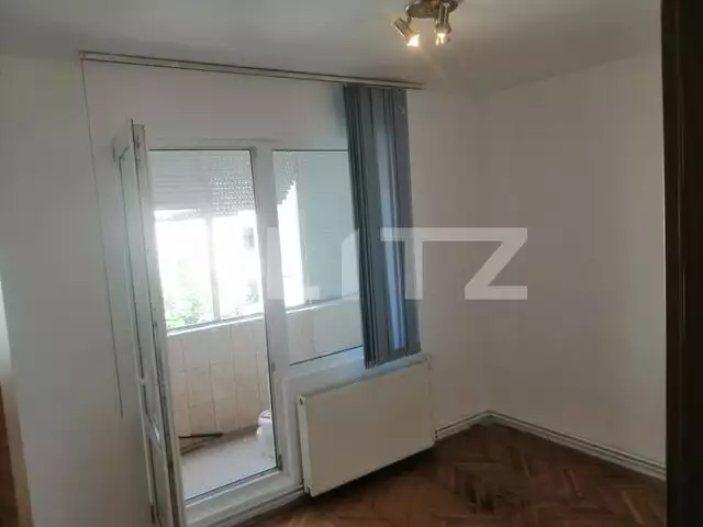 Apartament de 3 camere, decomandat, 67 mp, in cartierul Unirii