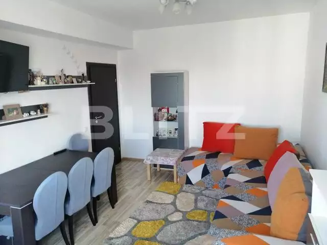 Apartament de 3 camere decomandat, 74 mp, etaj intermediar, zona Bucureștii Noi