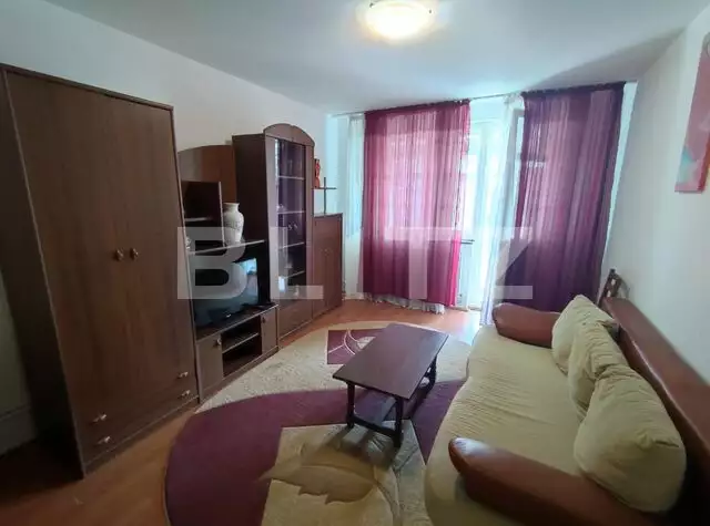Apartament de 3 camere, 57 mp, decomandat, zona Rotonda