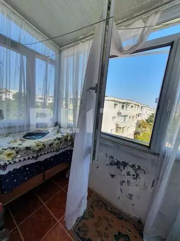 Apartament 3 camere, decomandat, balcon, zona Dacia