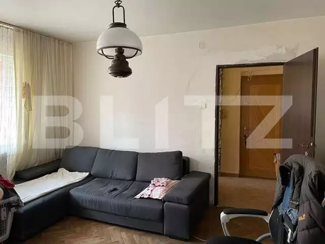 Apartament 2 camere, semidecomandat, Cetate