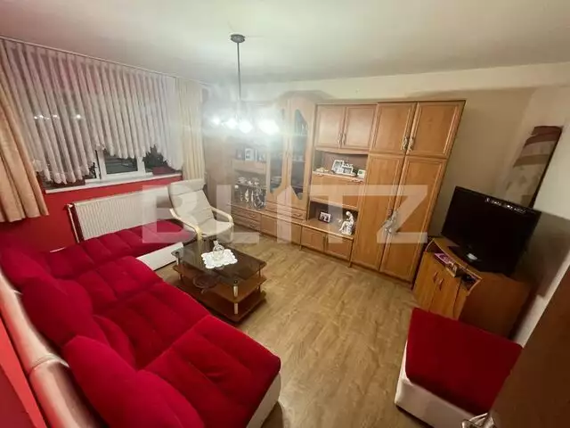 Apartament 4 camere, 78 mp, 2 bai, zona Cetate 