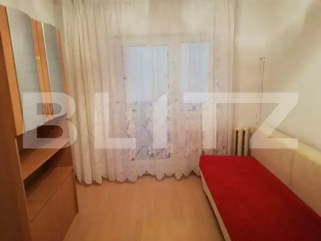 Apartament 3 camere, 70 mp, decomandat, zona strazii Zorilor