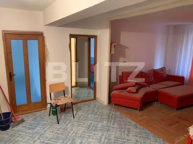 Apartament 4 camere, 100 mp, 2 bai, zona Cetate, etaj 1, garaj+boxa