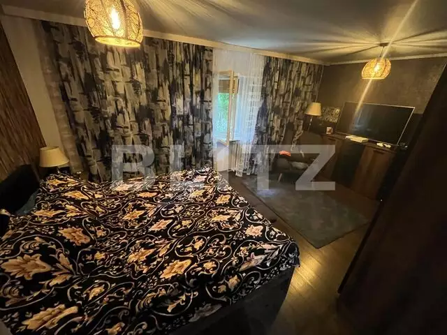 Apartament 3 camere, 77 mp, decomandat, zona Mercur