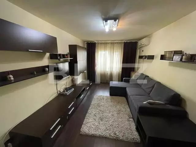 Apartament 3 camere, decomandat, 56 mp, zona Mihai Bravu