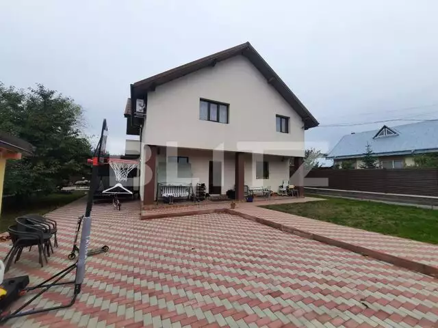 Casa centru Miroslava, 240 mp utili, 600 mp de teren, lux