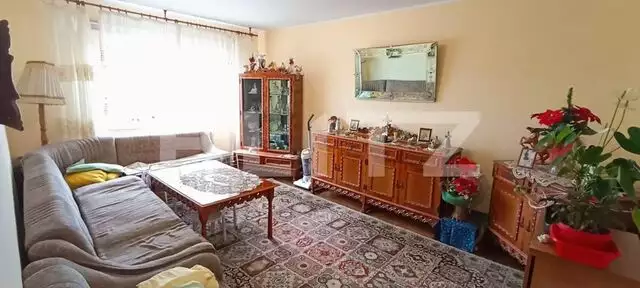 Apartament 3 camere, 67 mp, etaj intermediar, zona Tolstoi