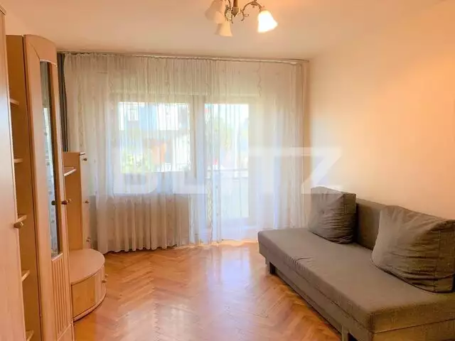 Apartament spatios, 2 camere, 65 mp, zona Intim