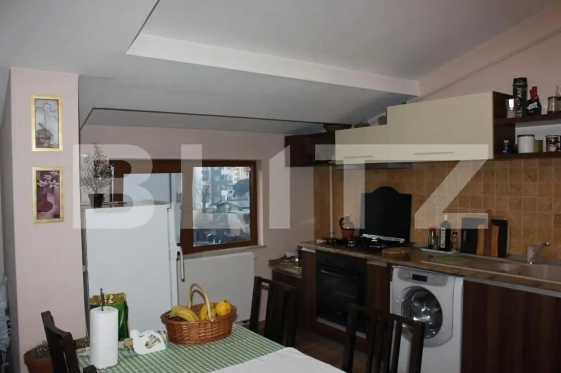 Apartament de 2 camere spatios, cu terasa de 37 mp, zona Toporasi