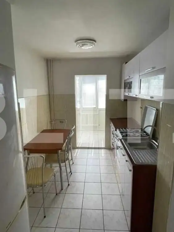 Apartament cu 3 camere, 56mp