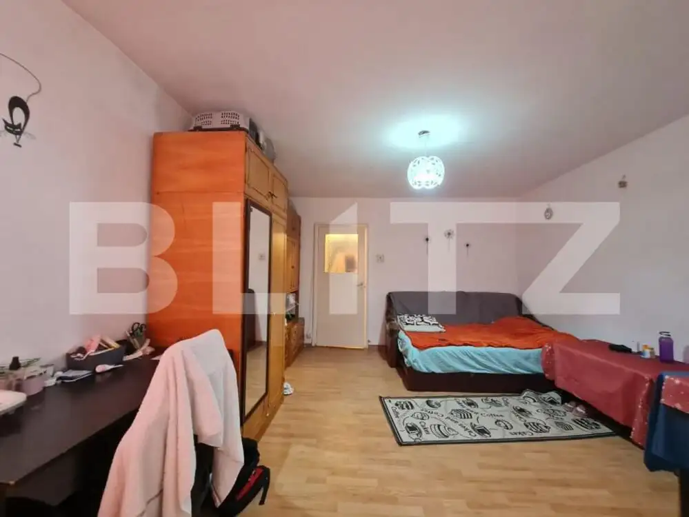 Apartament cu o camera, 28 de mp, mobilat ulitat, zona Manastur - Bucegi 